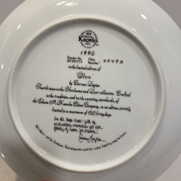 Heirlooms & Lace “Olivia” Collector’s #4 Plate in Series By Corinne Layton 2549A - Picture 10 of 15